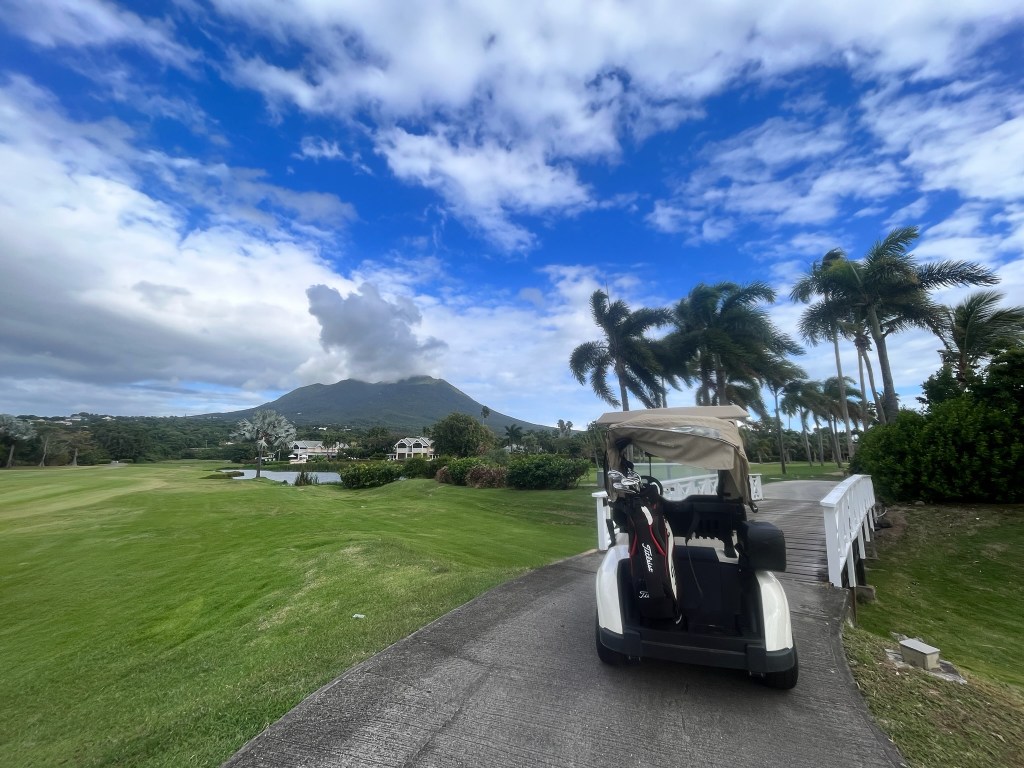 www.janinavill.com golf in four seasons nevis